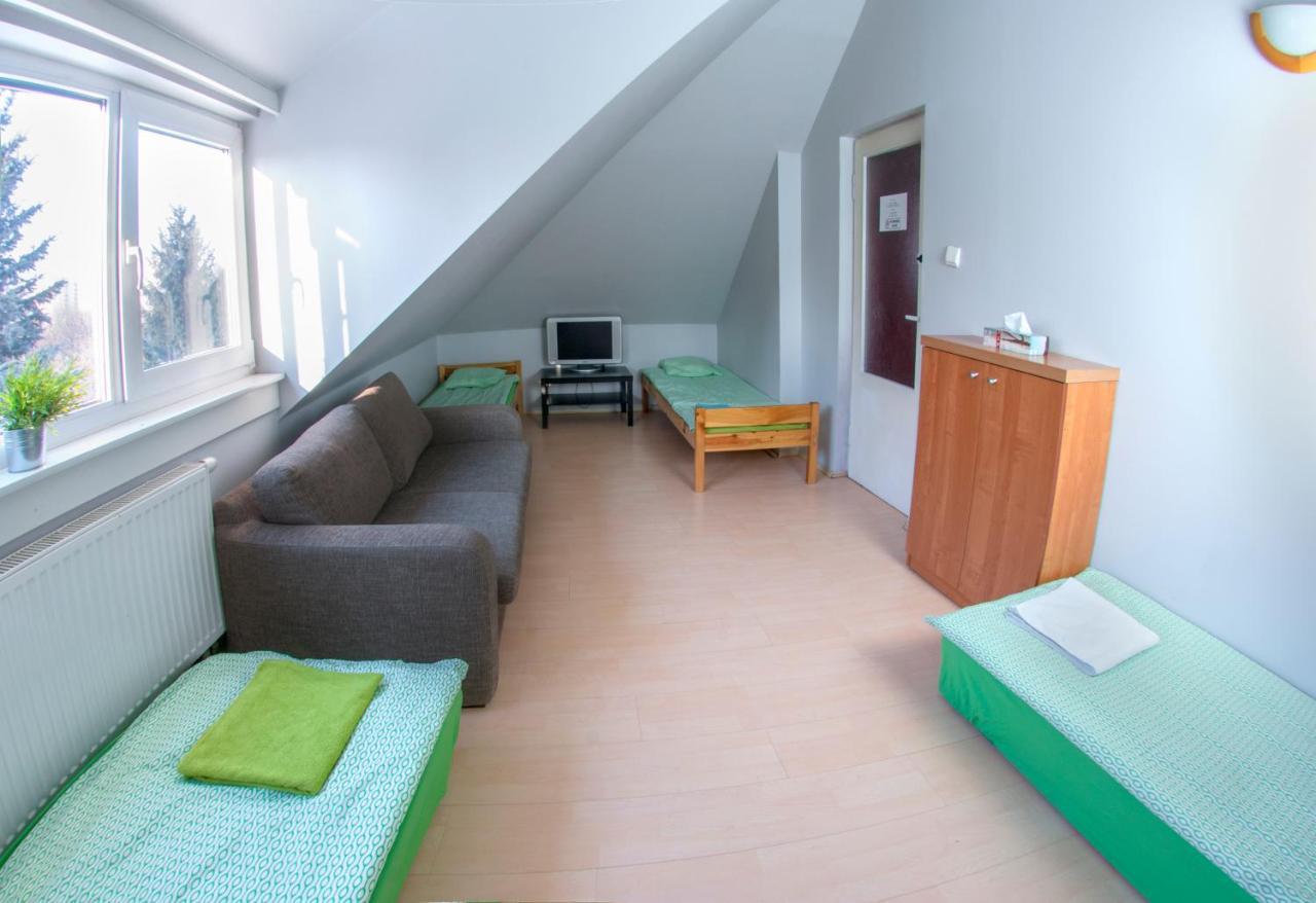 Wilanowska Hostel Warsaw Exterior photo